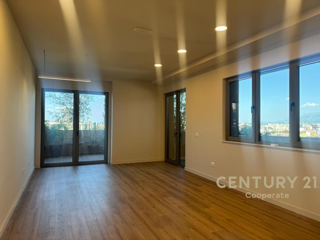 OFFICE FOR RENT IN LION PARK RESIDENCE 2,500 € /Month