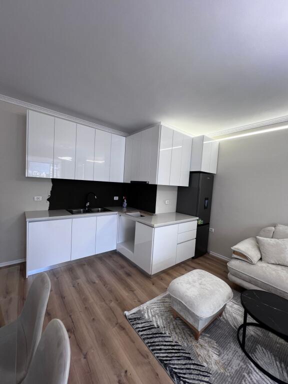 1+1 for rent New Boulevard