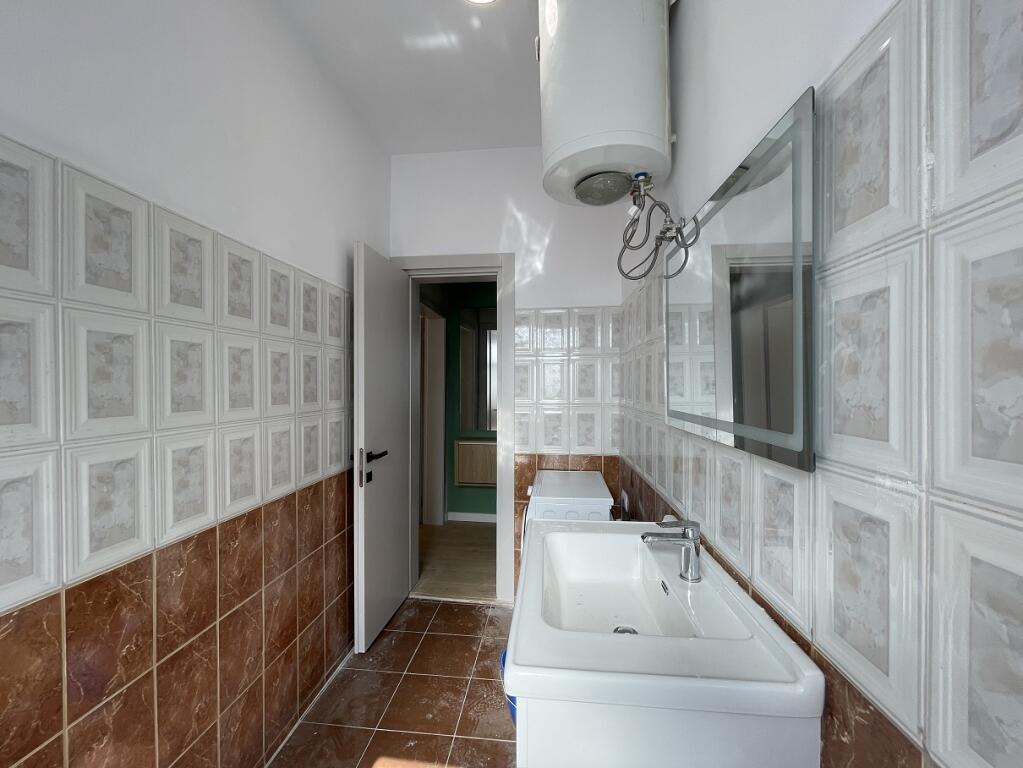Jepet me QIRA apartament 1+1 tek Rruga e Durrësit (Ish Ambasada Jugosllave)