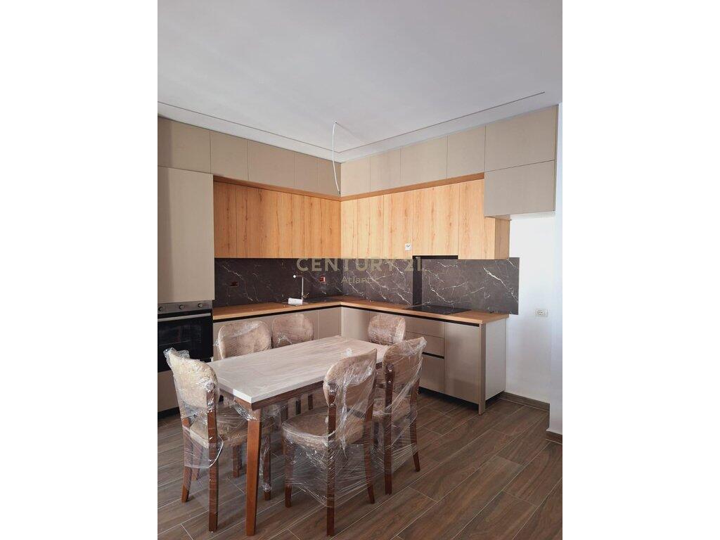 Apartment 2+1 For Rent in Kamez Center, Tirana - 800€ | 128 m²