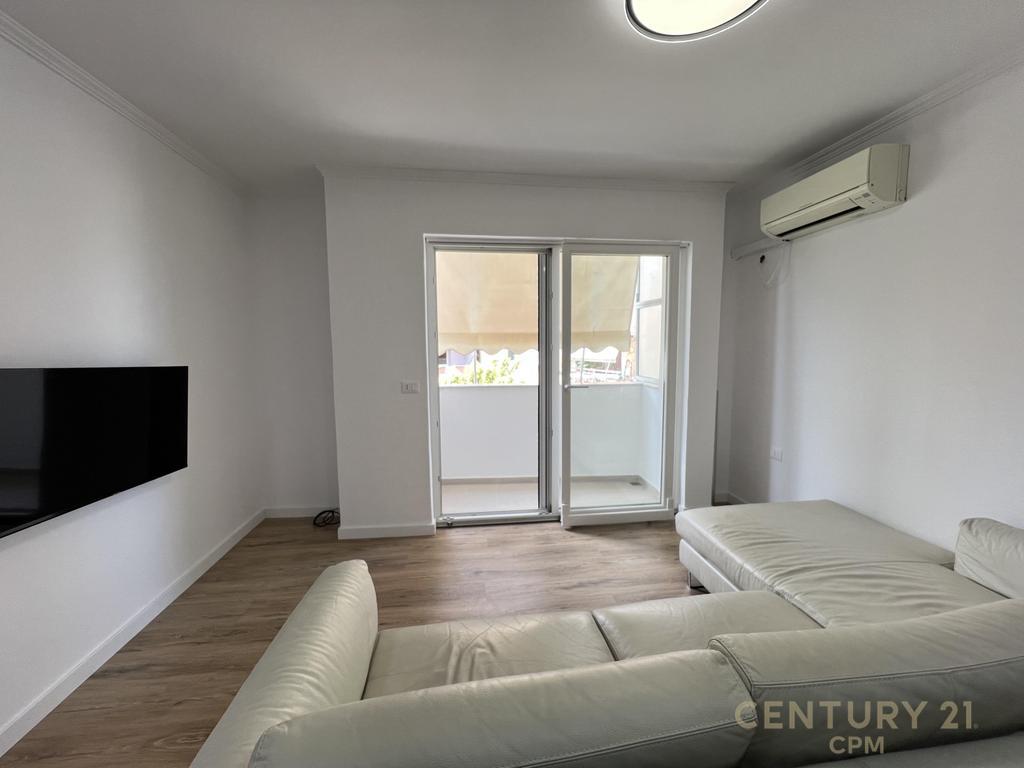 Appartamento 2+1 in affitto vicino al Pazari i Ri!
