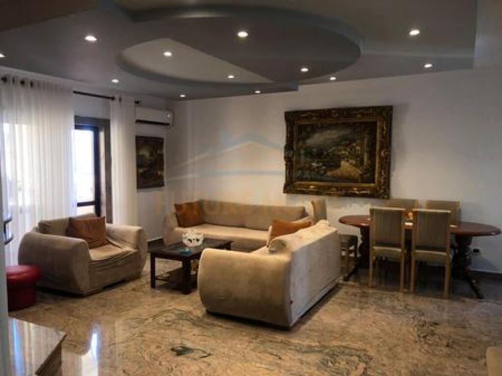 Qera, Apartament 2+1, Bulevardi Zogu i Pare, Tirane.