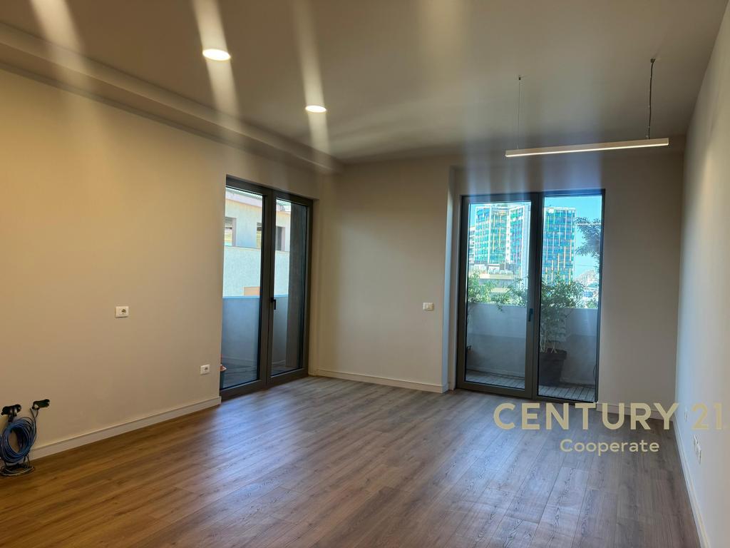 OFFICE FOR RENT IN LION PARK RESIDENCE 2,500 € /Month