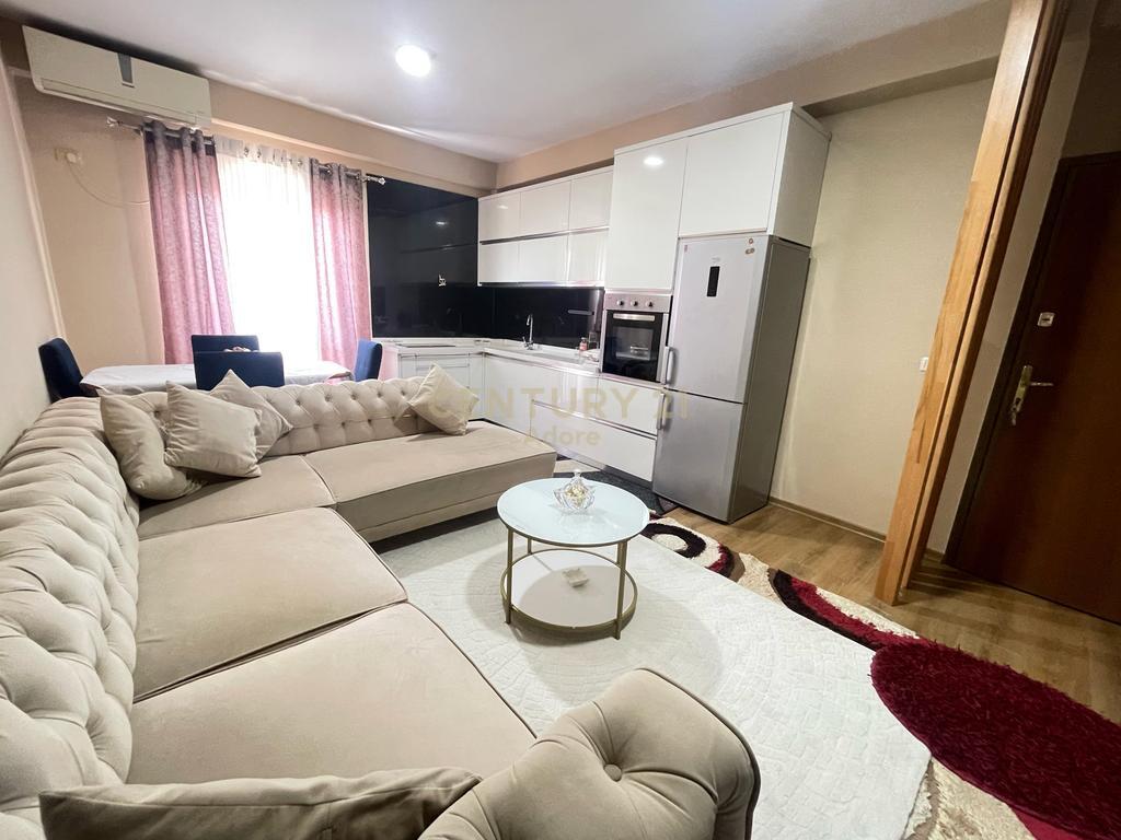 SHITET  APARTAMENT 2+1 TEK KODRA E PRIFTIT