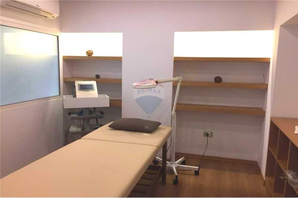 Commercial space for rent in Myslym Shyri!..