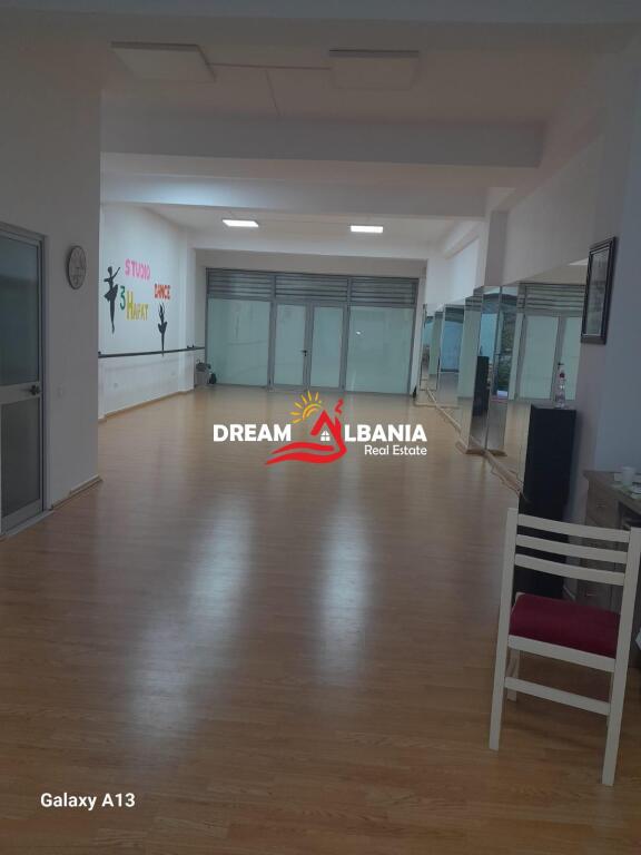 Ambjent biznesi/Dyqan me qera ne Yzberisht (ID 42711132)