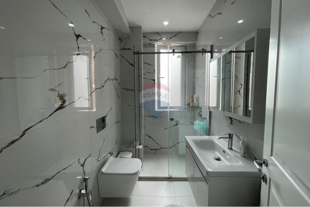 APARTAMENT 2+1+2 ME QERA TE LIQENI