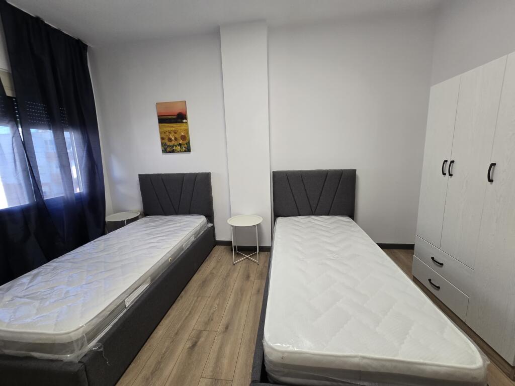 Vendesi in vendita 2+1 - Comune di Parigi, vicino a Kristal Center! Nuova costruzione con ascensore 82 m² superficie lorda (76 m² netta) Orientamento est Vendesi arredato Documentazione regolare 185.000 Euro