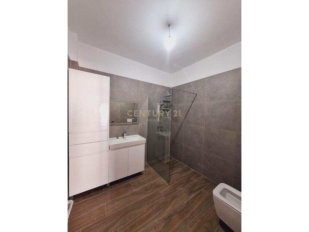 Apartment 2+1 For Rent in Kamez Center, Tirana - 800€ | 128 m²