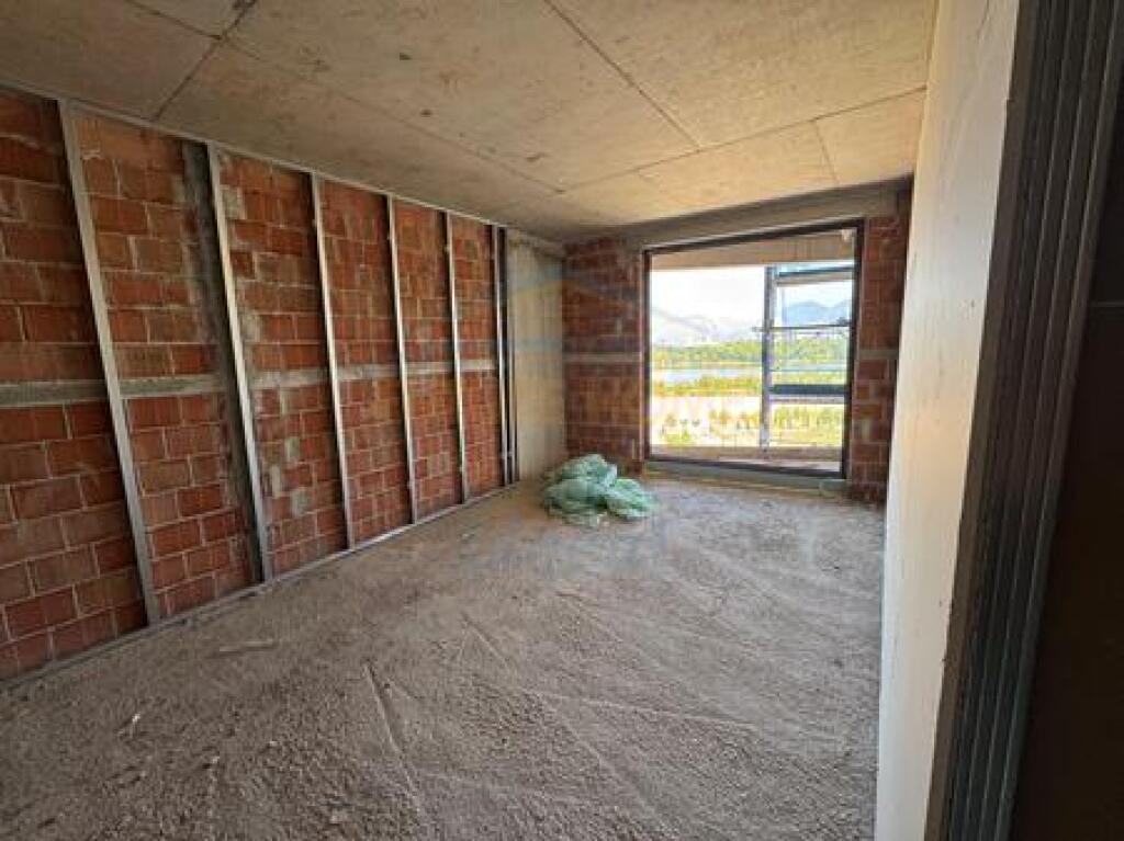 In vendita, Appartamento 1+1, Lago Secco, Tirana