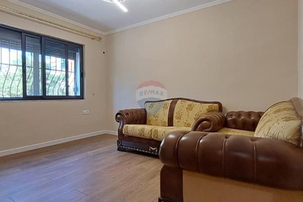 SHITET, APARTAMENT 2+1, PORCELAN, TIRANE !