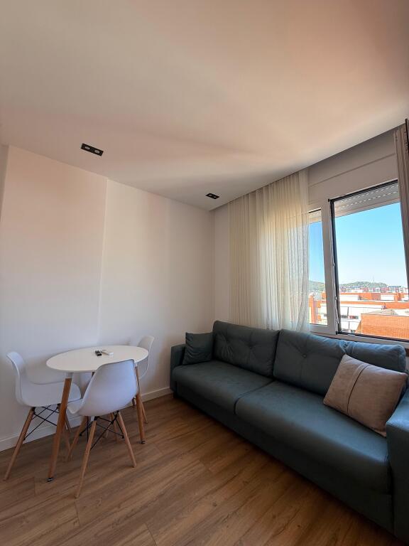Affittasi Appartamento 1+1+1 Balcone
