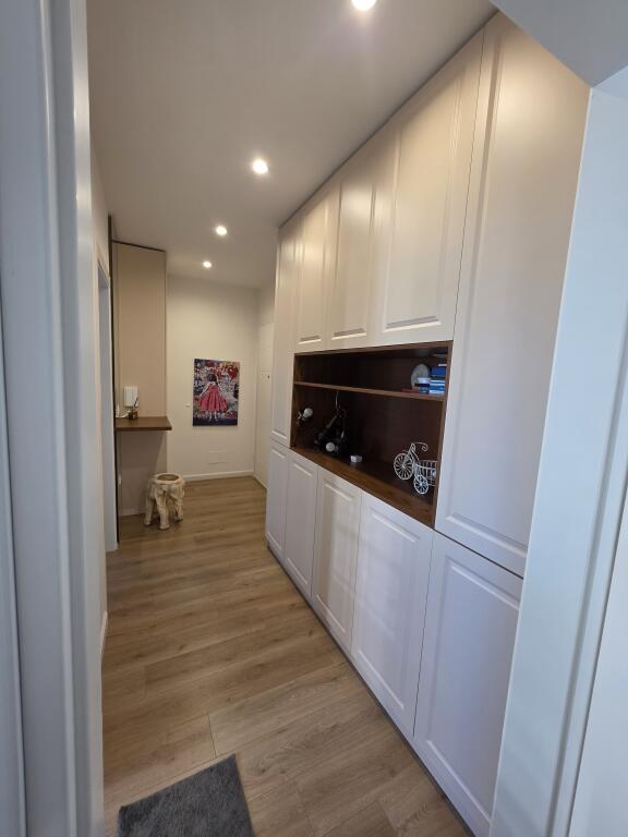🏢Nella zona di Porcelani, Complesso Erli, è in affitto un appartamento 1+1, arredato, 750 Euro