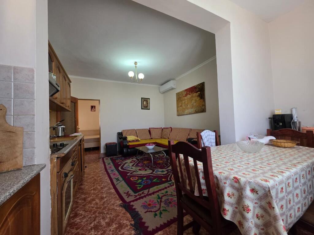Super apartment 2+1 for sale, Selvia Square, Dibra Street