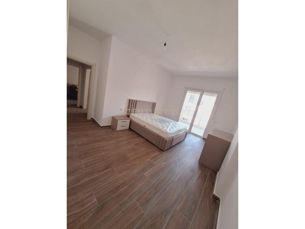 Apartment 2+1 For Rent in Kamez Center, Tirana - 800€ | 128 m²