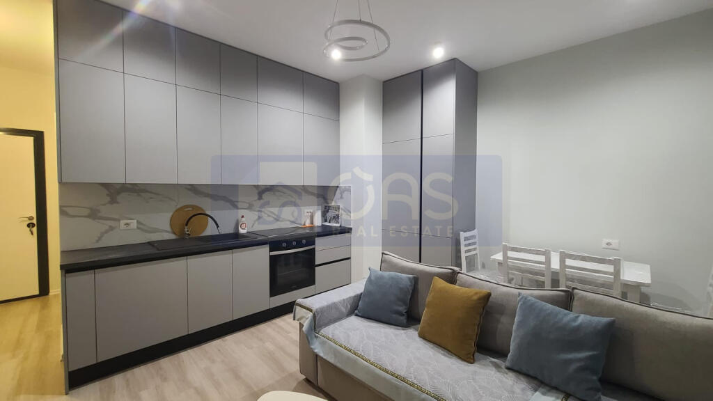 Jepet apartament me qera 1+1+Parkim tek rruga Riza Cerova ( rruga e Dibres)
