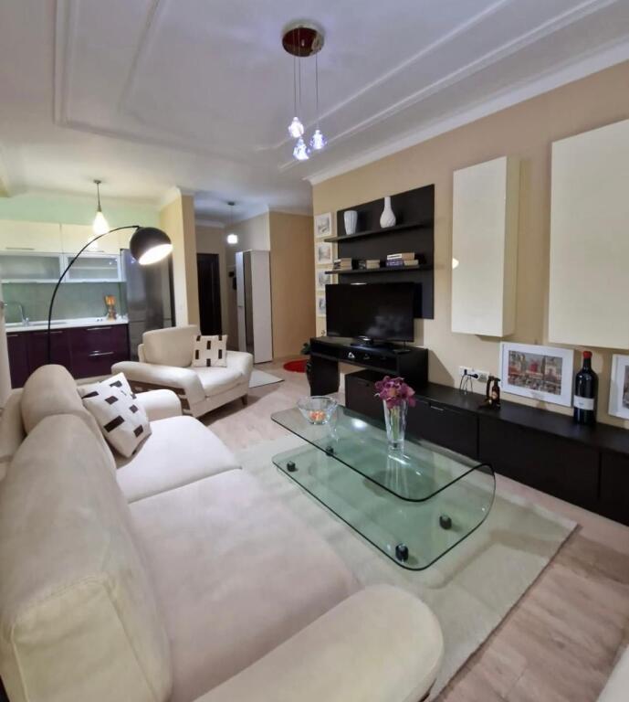 Apartament 2+1 me qira pra e Presidences!