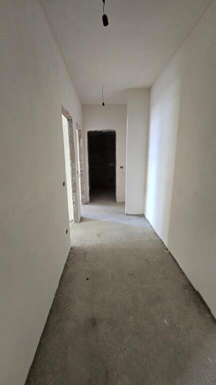 Bulevardi Ri Shitet Apartament 2+1+2 Plus Post Parkimi