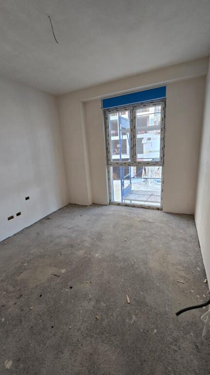 Bulevardi Ri Shitet Apartament 2+1+2 Plus Post Parkimi