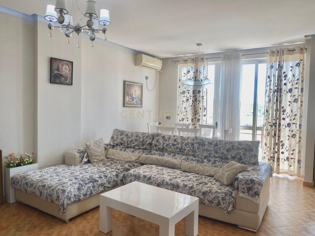 APARTAMENT 2+1 ME QIRA PRANE VILA L 1, ASTIR