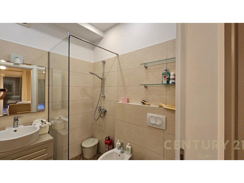 APARTAMENT 2+1+2 ME QIRA NE LIQENIN E THATE