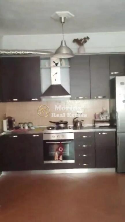 Affitto, Appartamento 2+1, a Kthesa e Kamzes, 400 Euro/Mese