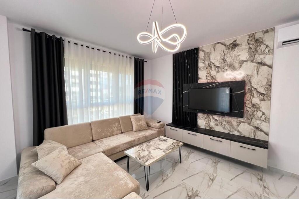 APPARTAMENTO 2+1+2 + POSTO AUTO AL TRIO TOWER !