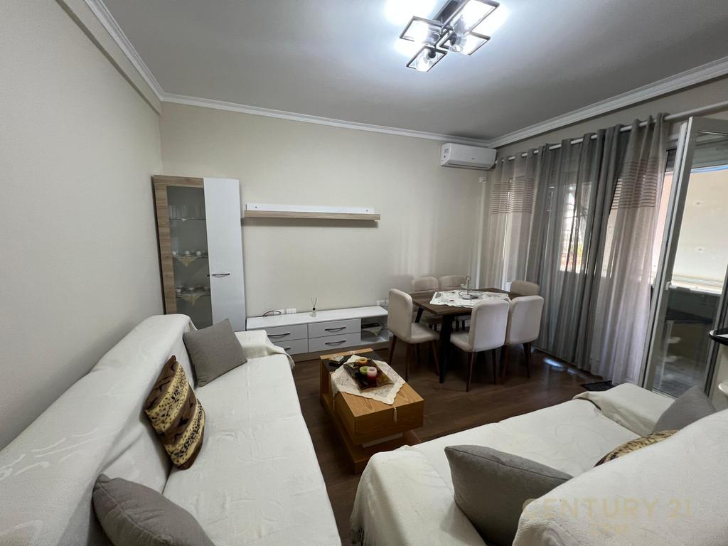 APARTAMENT PER QIRA TEK KOMUNA E PARISIT!