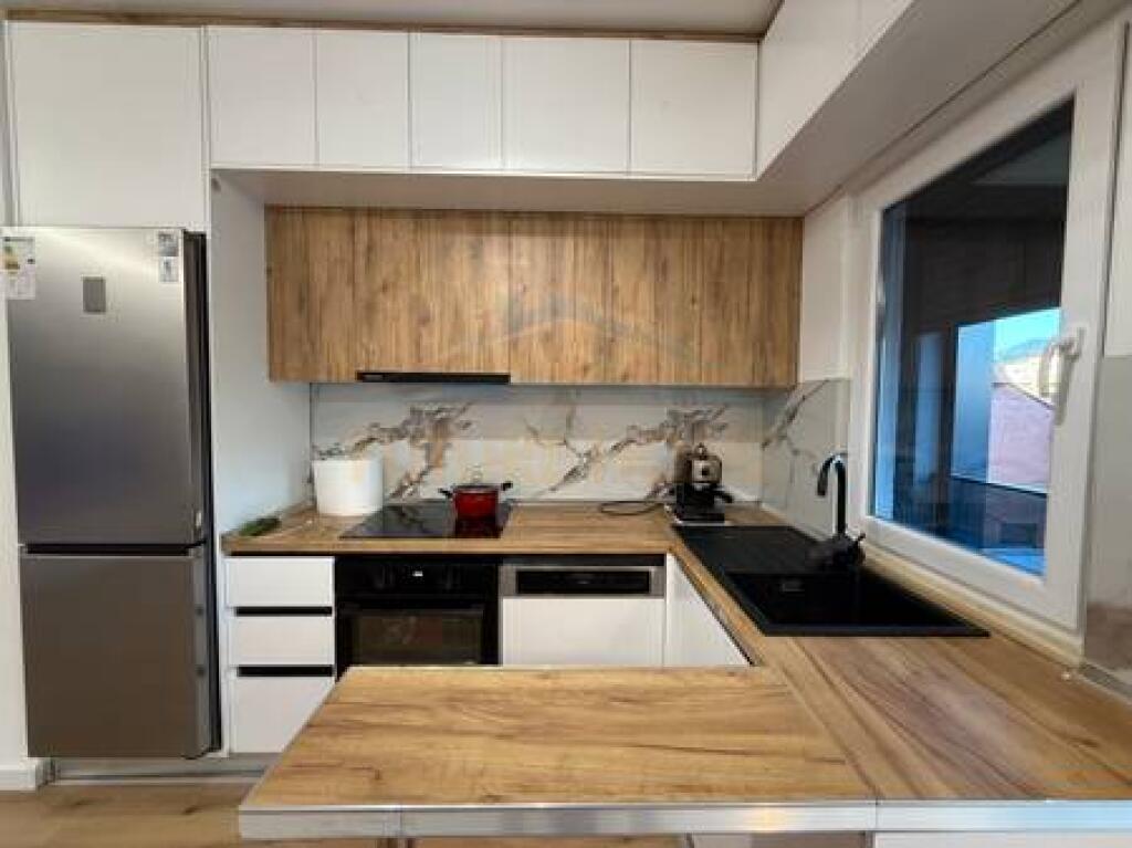 Qera, Apartament 2+1+Post Parkimi, Shkolla e Kuqe, Tirane
