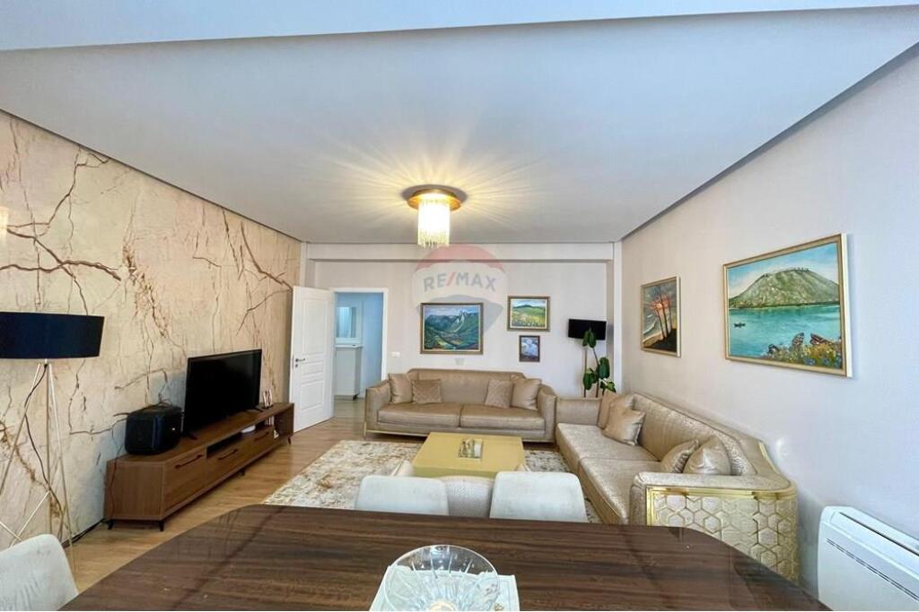 APARTAMENT 2+1+2 ME QERA TE LIQENI