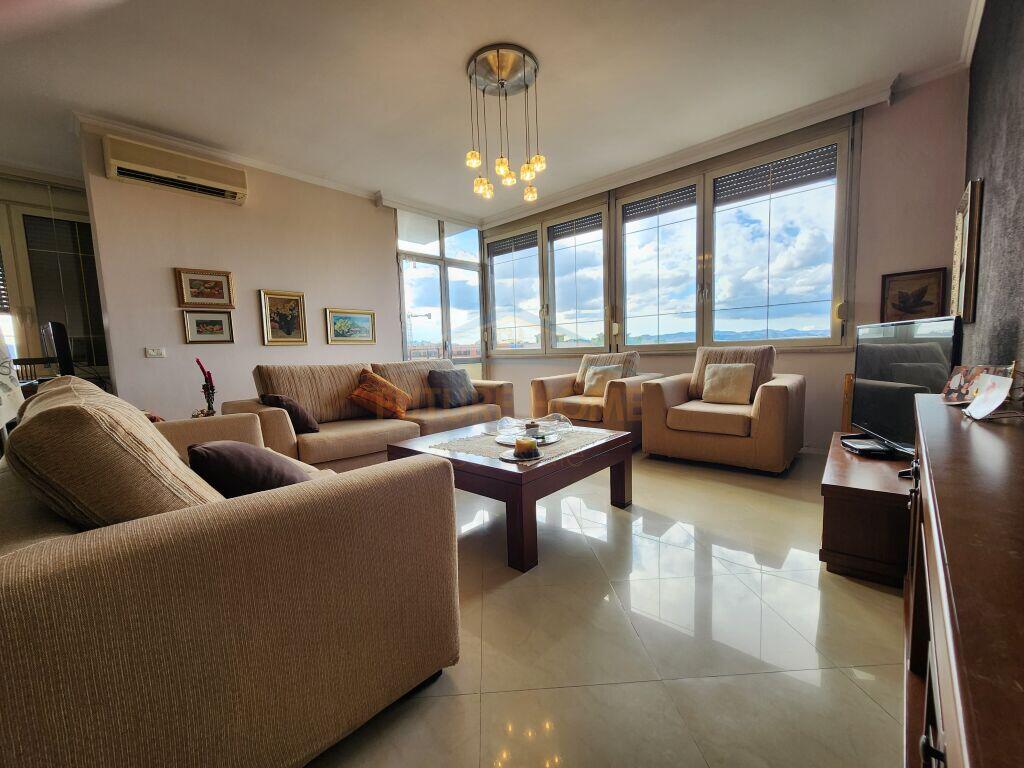 Rent, Apartment 2+1+2+ Parking Space, Zogu i Zi, Tirana