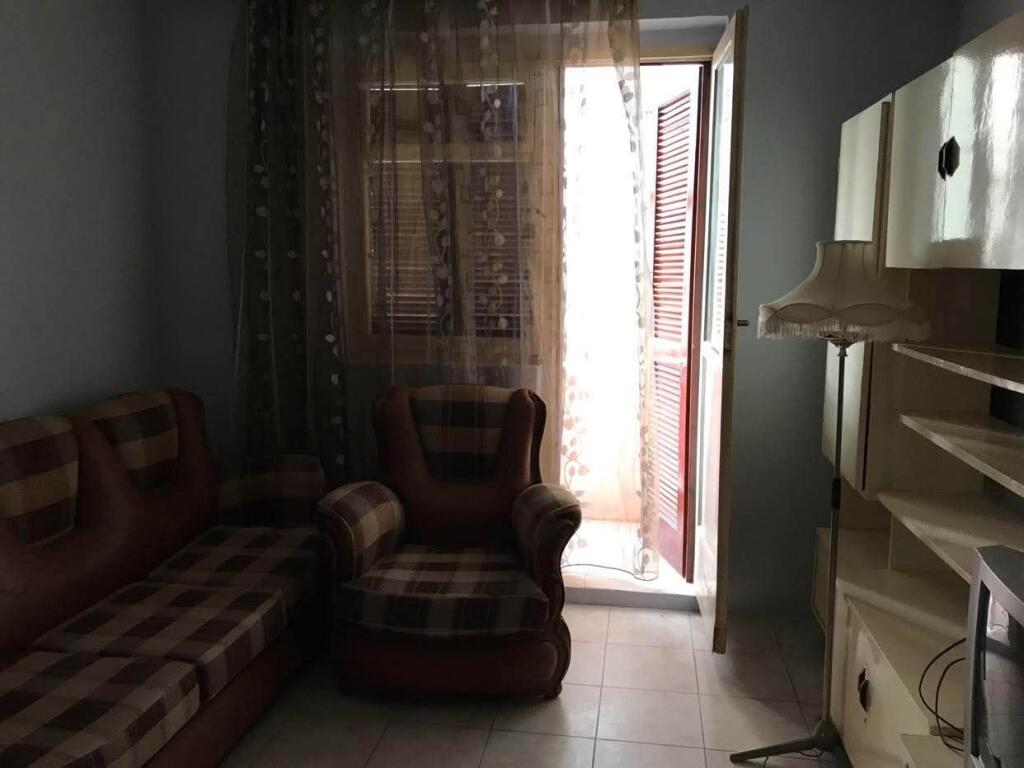 🏡 Appartamento 2+1 in affitto – Piazza “Willson”, vicino alla Biblioteca Universitaria