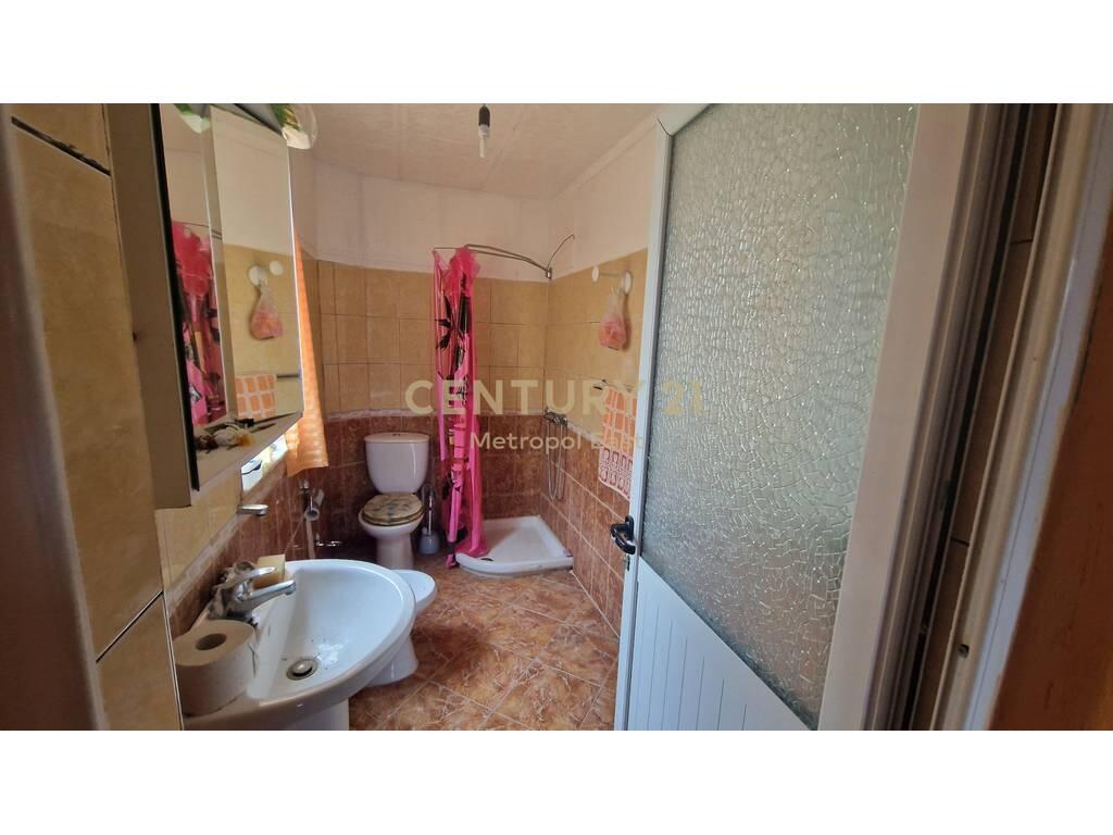 165,000 € -SHTEPI 3 KATESHE PER SHITJE - PEZE ( TE LAPIDARI )