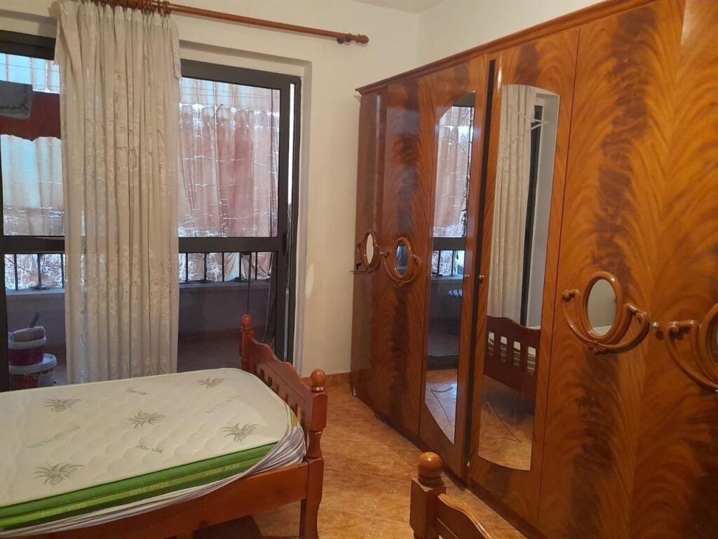 APARTAMENT ME QERA 1+1 RRUGA FERIT XHAJKO 400 EURO