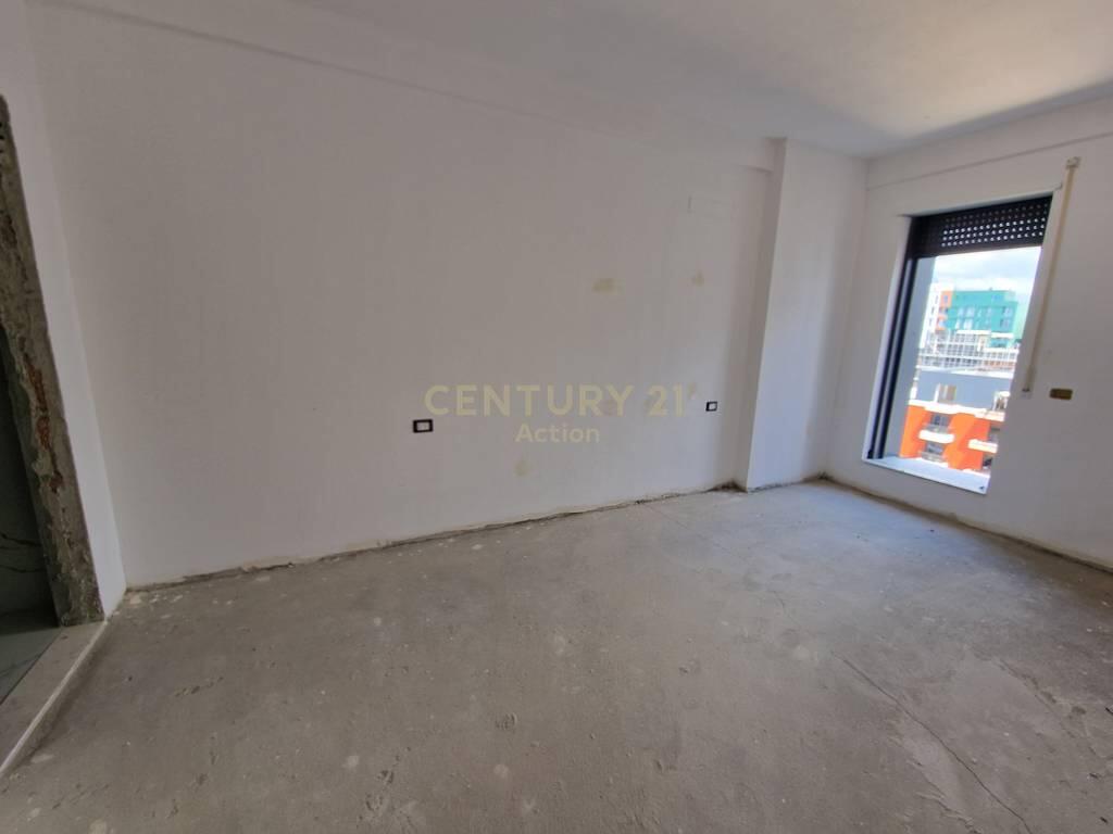 NUOVO BOULEVARD, IN VENDITA APPARTAMENTO 3+1+2 NEL COMPLESSO NDREGJONI! 204.000 €