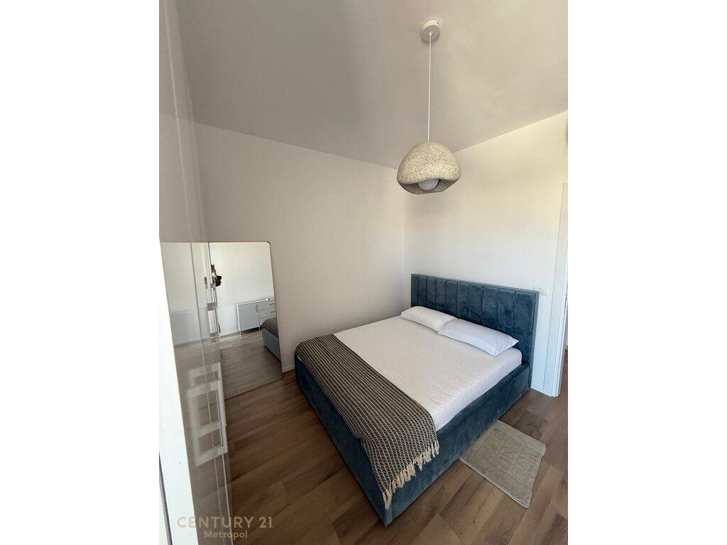AFFITTASI APPARTAMENTO 1+1+POSTO AUTO, ZOGU I ZI!