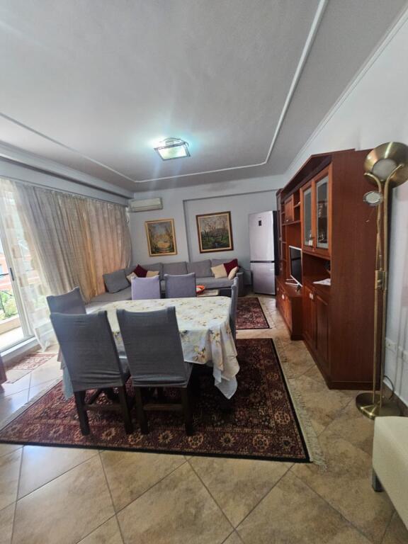 🏡 Apartament 2+1 me qira – Kompleksi Delijorgji (pallati i bardhë, pranë Poligonit Rogat)