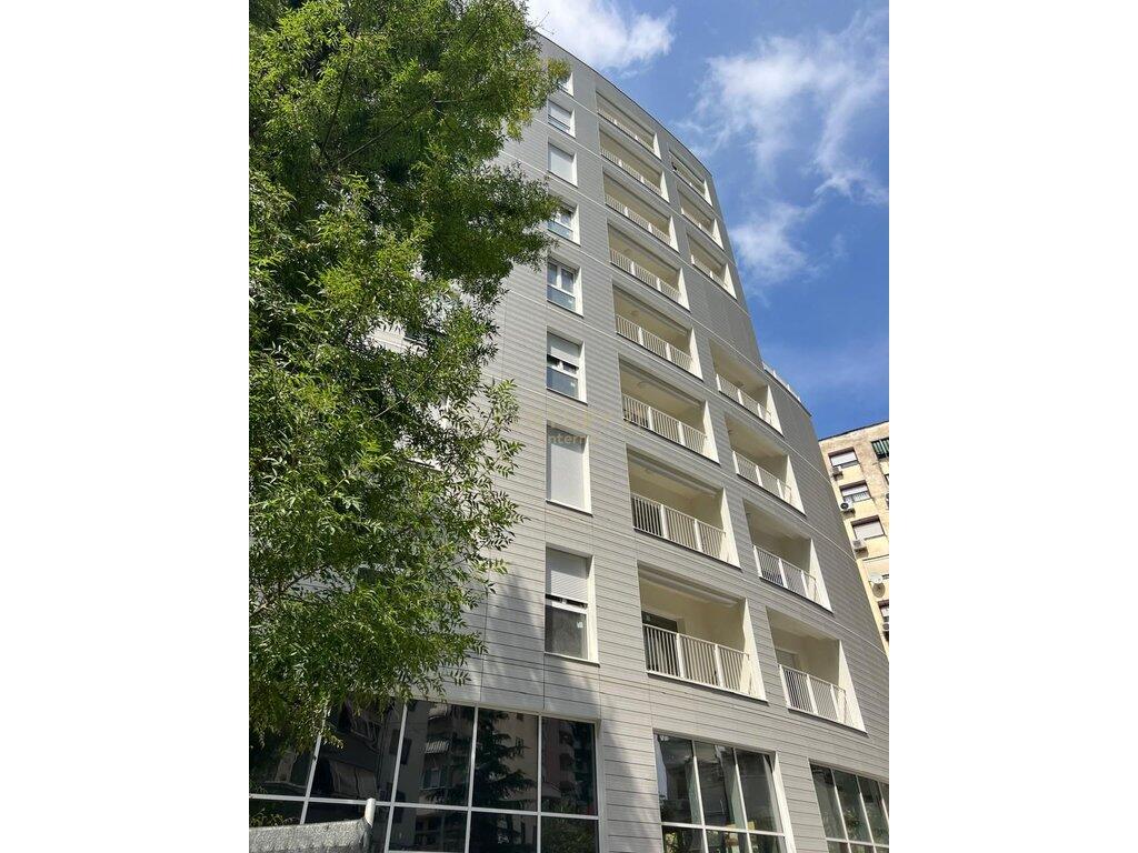 Ambient Per Zyra Me Qira Te Garden Side Residence Prane Air Albania 1,000 € /Muaj