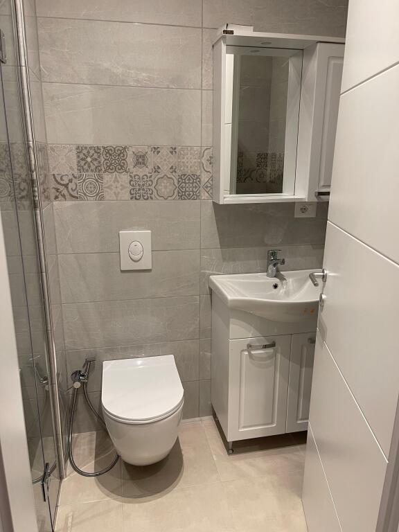 🌊 Apartment 1+1 for Rent – Kavaja Rock (near Adriatik 2)