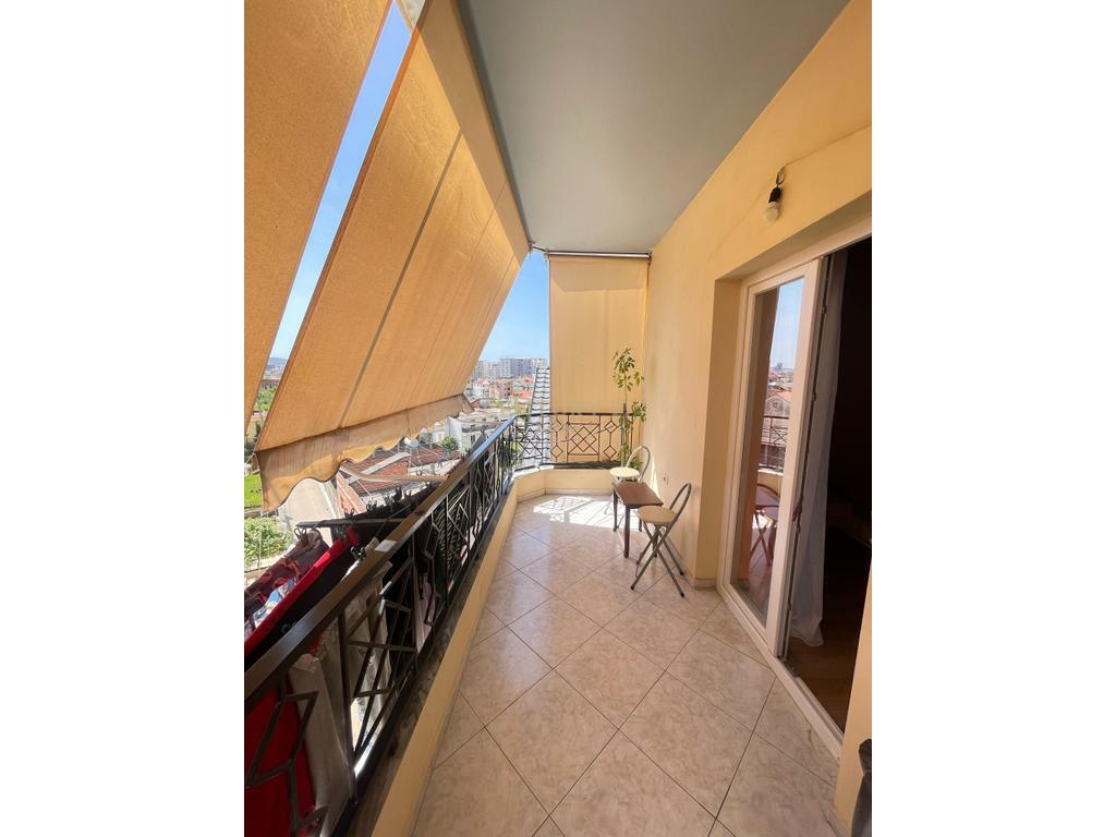 SHITET  APARTAMENT 2+1 TEK KODRA E PRIFTIT