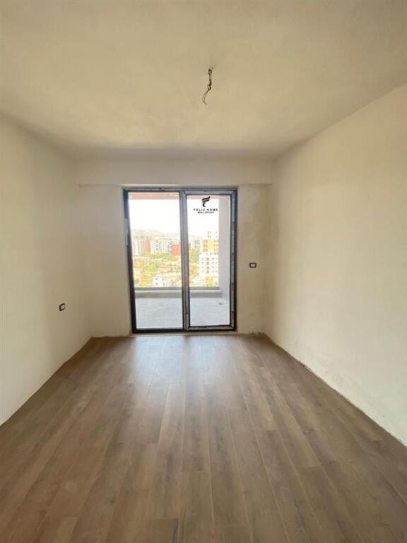 SHITET APARTAMENT 1+1 FUSHA AVIACIONIT 127.000 EURO