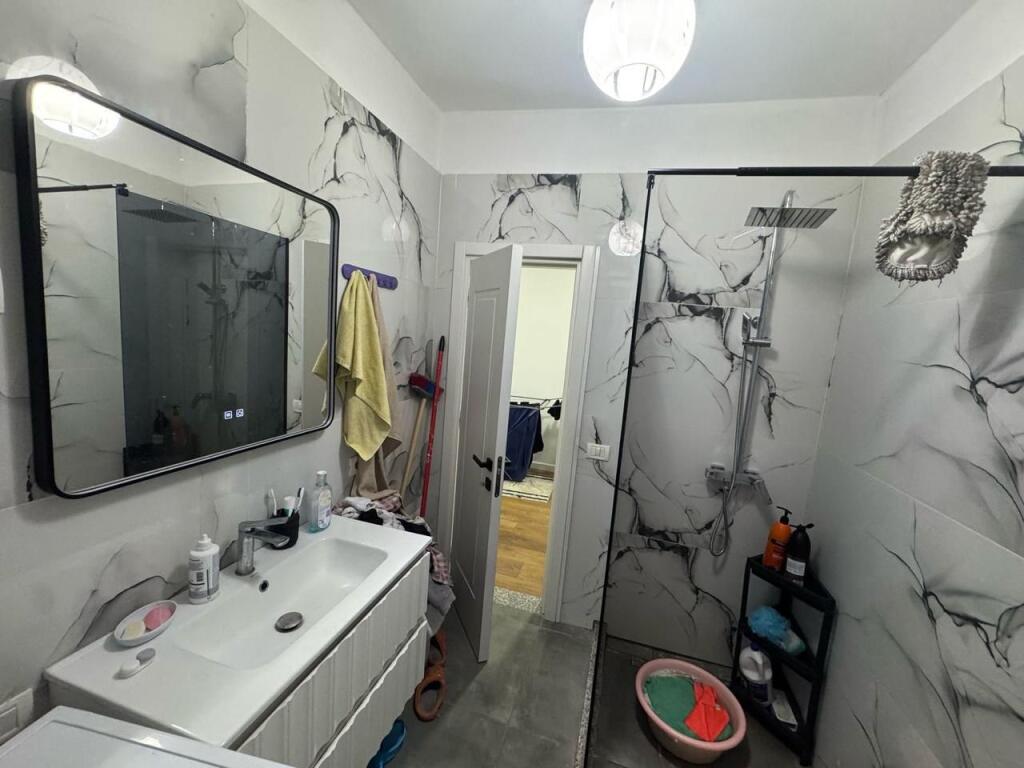 🚪Appartamento 2+1 in Vendita 📍Al Porcelani, Via Xhanfize Keko 💶 Prezzo: 155 mila euro