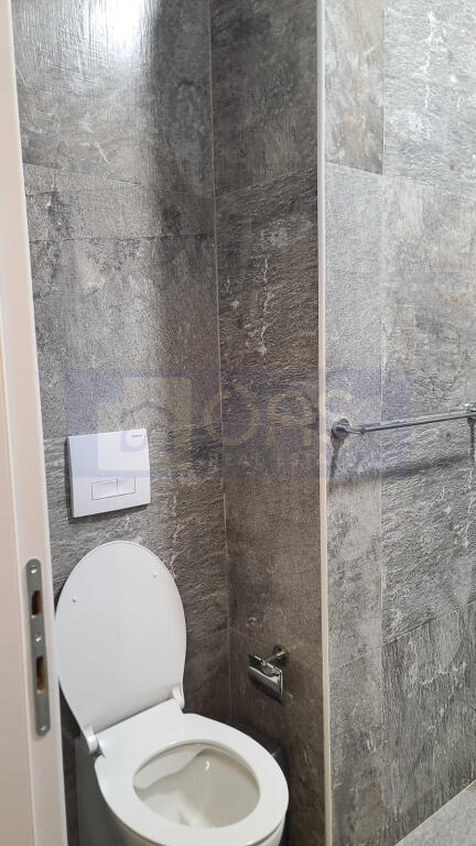 Jepet apartament me qera 1+1+Parkim tek rruga Riza Cerova ( rruga e Dibres)
