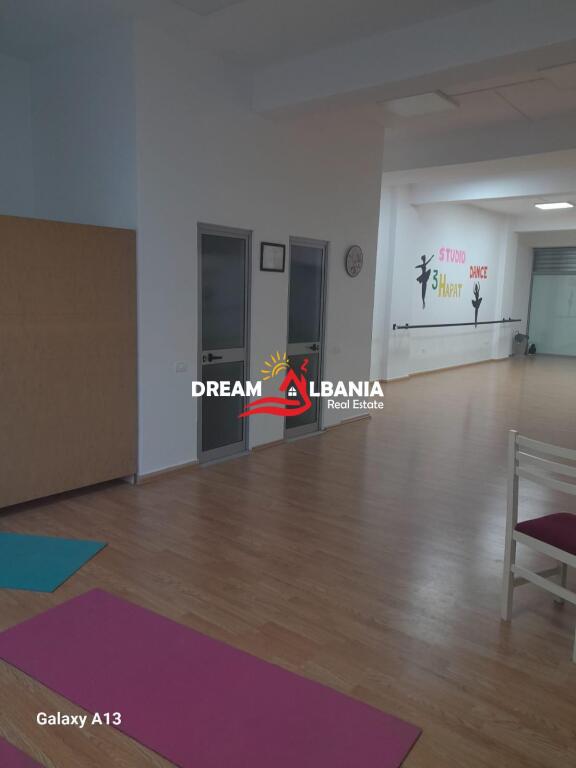 Ambjent biznesi/Dyqan me qera ne Yzberisht (ID 42711132)