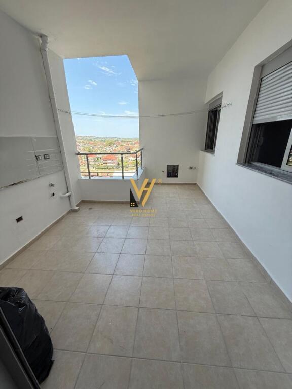 APPARTAMENTO 2+1+2 IN VENDITA A FIER  8.800.000 LEKE