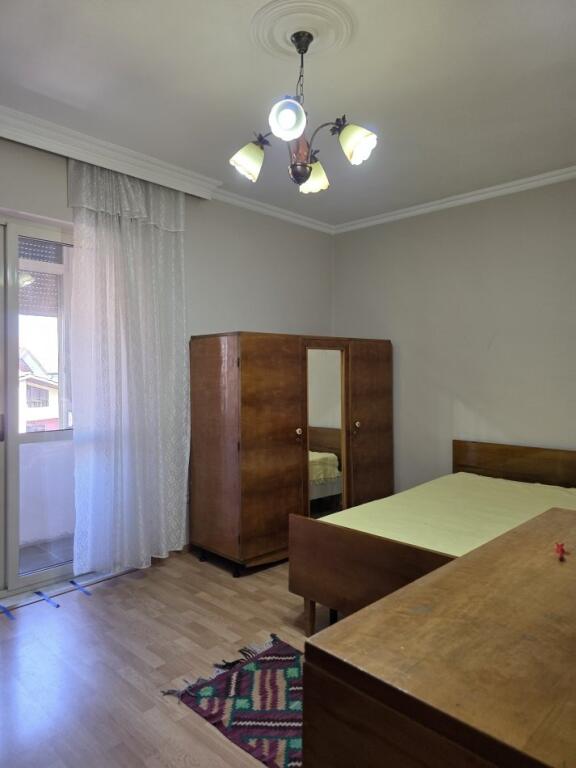 APARTAMENT ME QERA 2+1 RRUGA E ELBASANIT 600 EURO