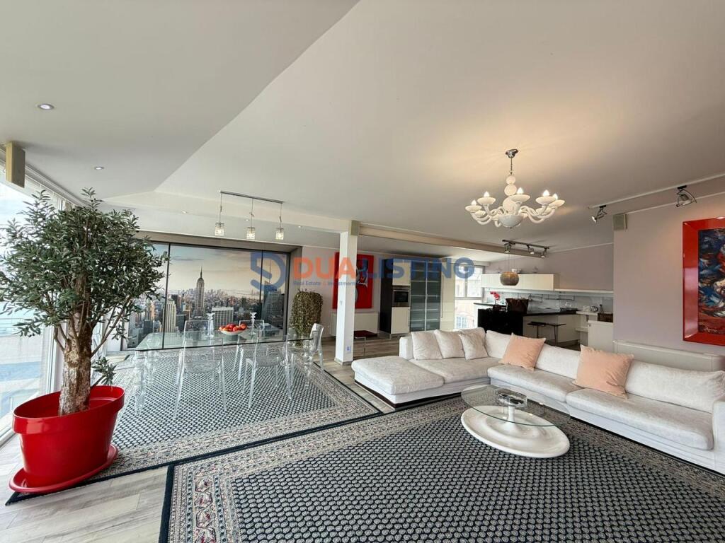 UNIQUE APARTMENT FOR RENT NEAR THE DRY LAKE!!