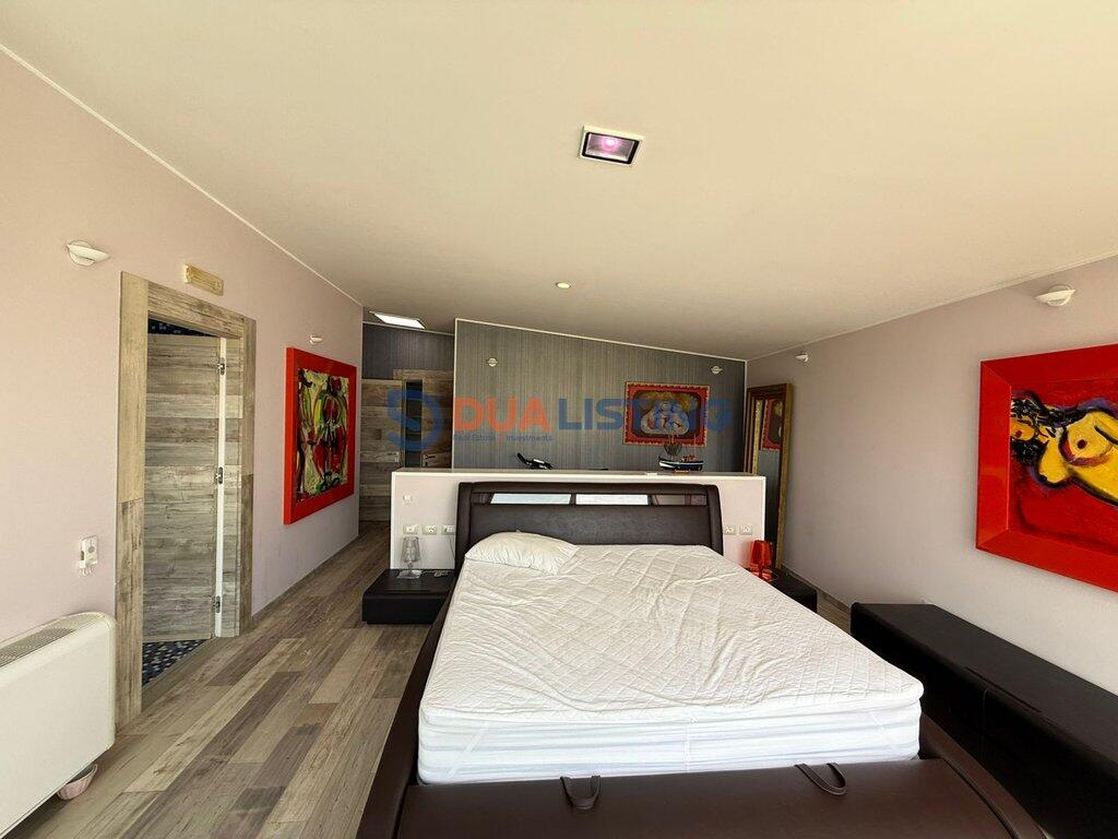 UNIQUE APARTMENT FOR RENT NEAR THE DRY LAKE!!