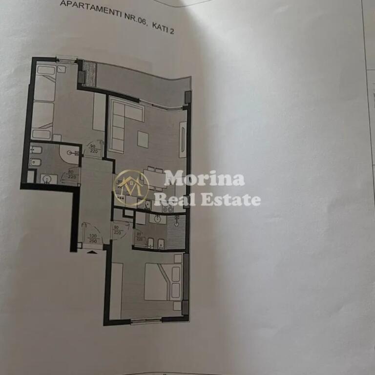 Shitet, Apartament 2+1+2, 5 Maj, 1300 Euro/m²