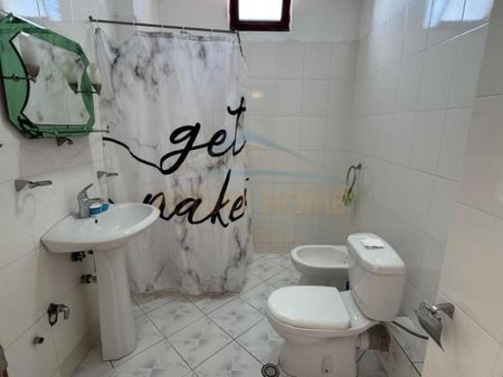 Shitet, Apartament 2+1, Rruga Dajtit, Fresku, Tiranë.